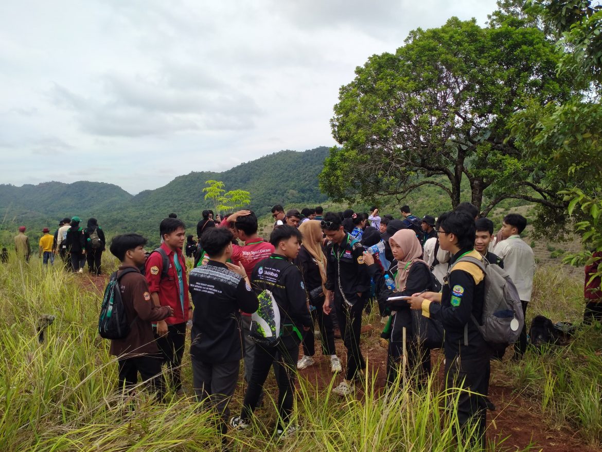 Mau Wisuda? Aturan Unik Rektor ULM Kini Wajib Tanam Pohon Sebelum Terima Ijazah
