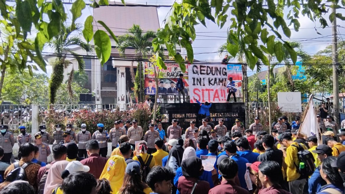 Breaking News! Demo Tolak RUU KUHAP Jilid 2, Ketua DPRD Tidak Berhadir!